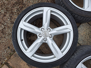 Audi original 5x112 r20 + 255/35 rehvid (4 foto / 8)