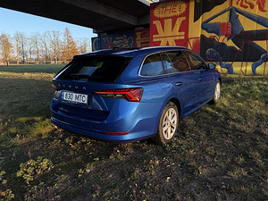 Skoda Octavia (6 foto / 8)