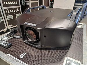 Projektor EPSON Z1000 5U 10000ANSI (3 foto / 3)