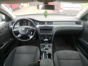 Škoda Superb 1.8 118kw (9 foto / 9)