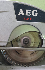 Циркулярная пила AEG (3 фото из 3)