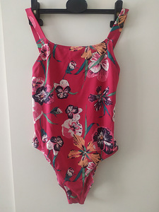 Roxy ujumistrikoo 153-158 (1 foto / 4)