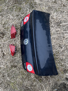 VW Passat B6 sedaan tagaluuk ilma roosteta! (2 foto / 3)