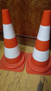 Liikluskoonused. Paks plastik. (2 foto / 3)
