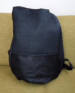 Cote&Ciel Isar Veneer Backpack Onyx Black Seljakott (3 foto / 9)