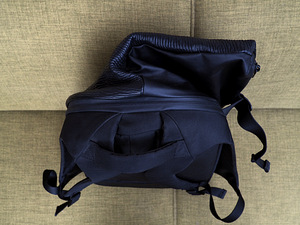Cote&Ciel Isar Veneer Backpack Onyx Black Seljakott (9 foto / 9)
