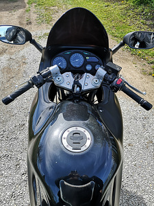 Suzuki GSX 750F (6 foto / 9)