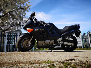 Suzuki GSX 750F (3 foto / 9)
