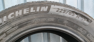 Резина Michelin 225/65 R17 (8 фото из 8)