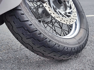Yamaha XVS 650 Drag Star (8 foto / 10)