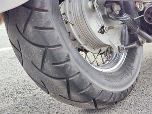 Yamaha XVS 650 Drag Star (9 foto / 10)