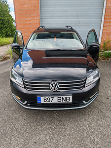 Volkswagen Passat 2011 (2 foto / 14)