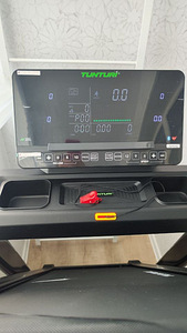Jooksulint Tunturi Competence T40, must (6 foto / 10)