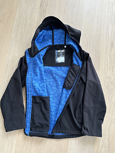Куртка, р.152 (3 фото из 4)