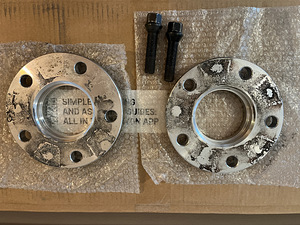 15mm BMW Flantsid ja Poldid 5x120 72.6 (2 foto / 2)