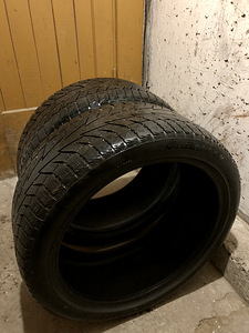 245/40/19 Шины Hankook Winter I*cept IZ2 (4 фото из 4)