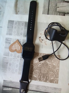 Часы Amazfit (3 фото из 3)
