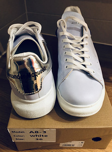 Alexander mcqueen кроссовки (2 фото из 4)