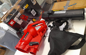 LOT! AKULEHEPUHUR EINHELL GE-CL 2500E (2 foto / 2)