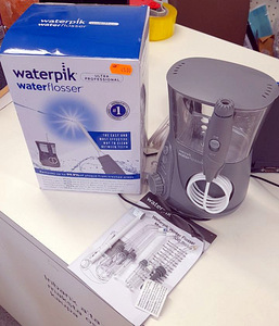 LOT! Waterpik WP-667EU Ultra Professional Irrigator (2 foto / 2)