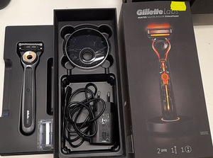 LOT! Gillette Labs Heated Razor soojendatavate teradega (2 foto / 2)