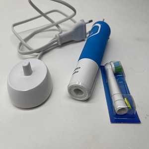 LOT! Oral B elektriline hambahari (6 foto / 6)
