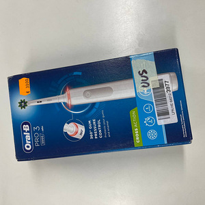 LOT! Elektriline hambahari Braun Oral-B Pro 3 (2 foto / 3)