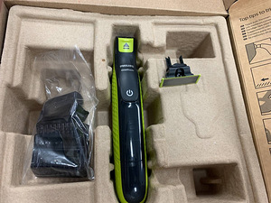 LOT! OneBlade QP2530/30 Habemetrimmer + varuterad (2 foto / 2)