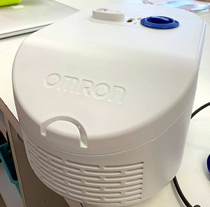 LOT! Omron X102 Total 2-in-1 nebulisaator ihalaator (2 foto / 6)