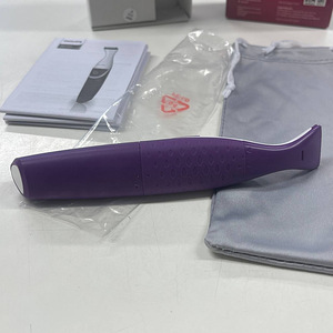 LOT! Philips Essential BRT383/15 bikiinitrimmer Märg ja kuiv (6 foto / 10)