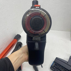Сетевой пылесос Hoover H 200 (8 фото из 10)
