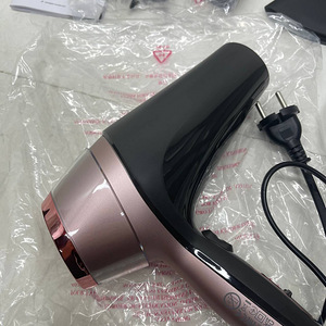 Фен Remington 2200 Вт D570 7 (10 фото из 10)