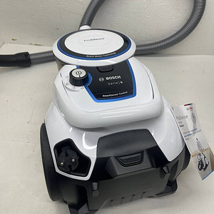 Пылесос Bosch ProSilence 600 Вт (2 фото из 9)