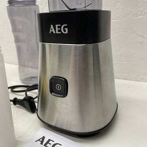 Миксер AEG 600мл 300Вт (5 фото из 10)