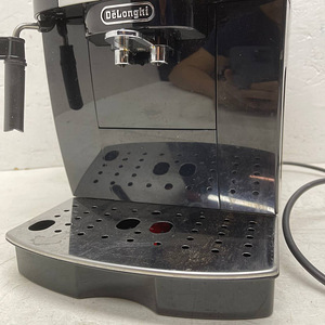 Автоматическая кофеварка DeLonghi Magnifica S ECAM 22 (5 фото из 10)