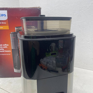 LOT! Philips Kohvimasin koos oaveskiga 1,2l HD7767 (10 foto / 10)