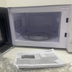 LOT! Mikrolaineahi SEVERIN 20 L, 700 W (8 foto / 10)