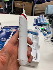LOT! Oral-B Junior Smart elektriline hambahari Braun (5 foto / 9)