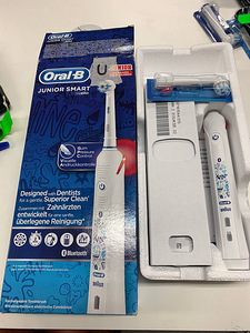 LOT! Oral-B Junior Smart elektriline hambahari Braun (9 foto / 9)