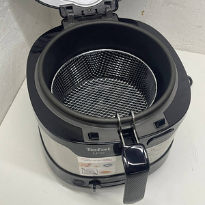 Фритюрница Tefal Uno (FF215D) 1,8 л 1600 Вт (5 фото из 10)