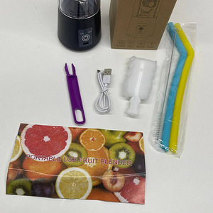 LOT! UUS Kaasaskantav mini blender Moisturnt 6S 55.5 W (3 foto / 8)