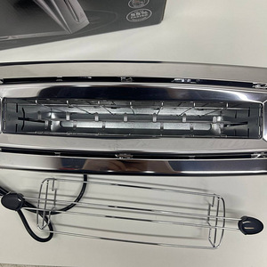 Тостер Russell Hobbs Luna Moonlight Grey 23250 (7 фото из 9)