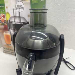 Соковыжималка Philips HR1832/00, 1,5 л, 500 Вт (3 фото из 10)