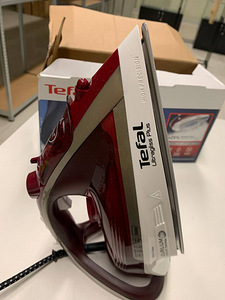 LOT! Triikraud Tefal Ultragliss Plus FV6810E0, valge/punane (5 foto / 5)