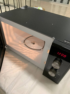 НОВАЯ Микроволновая печь SAMSUNG MS23F300EEK 23л 800Вт (2 фото из 9)