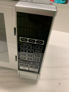 LOT! SHARP R670S 2-in-1 mikrolaineahi grilliga 20 L 800W (3 foto / 10)