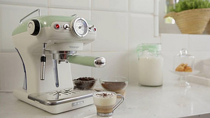 LOT! Ariete Vintage Espresso elegantse disainiga kohvimasin (1 foto / 9)
