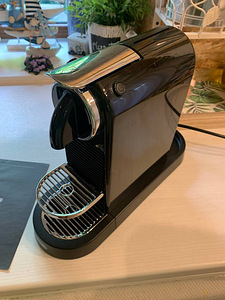 LOT! De'Longhi Nespresso Citiz EN167.B Kapselkohvimasin (5 foto / 6)