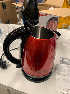 Moulinex Subito veekeetja 1,7 l 2400 W Punane DEFEKT! (5 foto / 8)