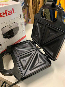 Бутербродница Tefal SM1552, 700 Вт (5 фото из 6)